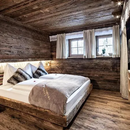 Stunning Chalet With Sauna & Mountain View