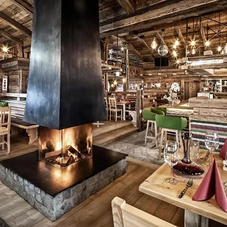 Villa Stunning Chalet With Sauna & Mountain View