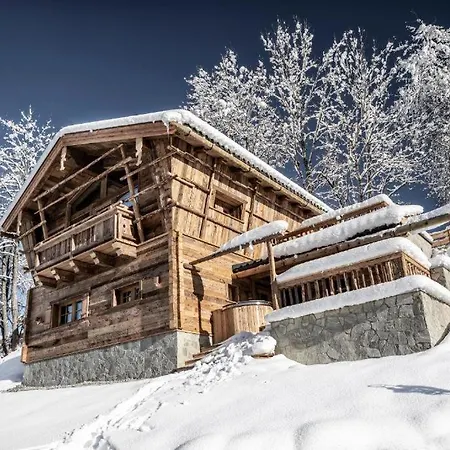 Stunning Chalet With Sauna & Mountain View Villa